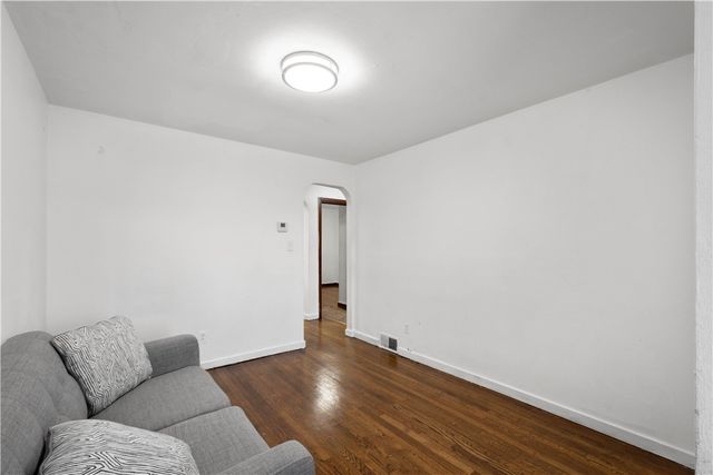 63 Lawn St, Oakland, PA 15213