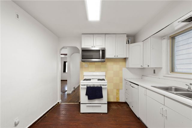 63 Lawn St, Oakland, PA 15213