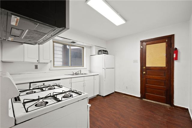 63 Lawn St, Oakland, PA 15213
