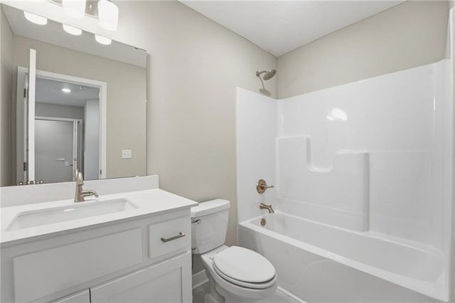 19712 W 195th Place, Spring Hill, KS 66083