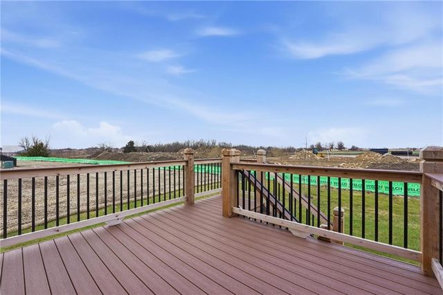 19712 W 195th Place, Spring Hill, KS 66083