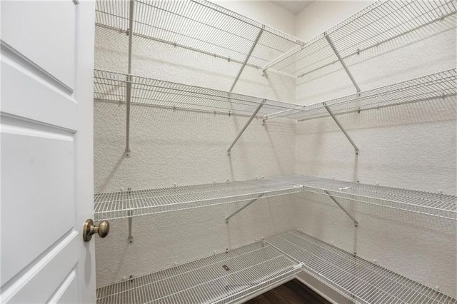 19712 W 195th Place, Spring Hill, KS 66083