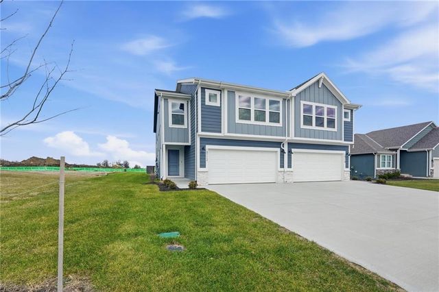 19712 W 195th Place, Spring Hill, KS 66083