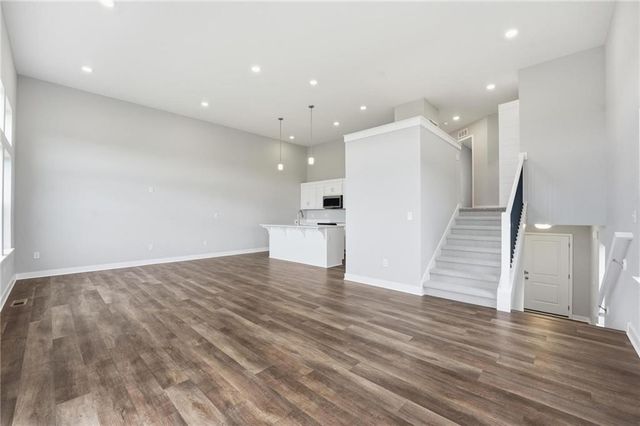 19712 W 195th Place, Spring Hill, KS 66083