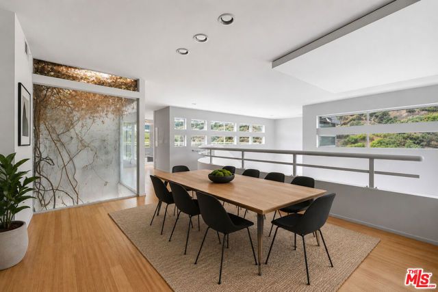 3811 Glenridge Drive, Sherman Oaks, CA 91423