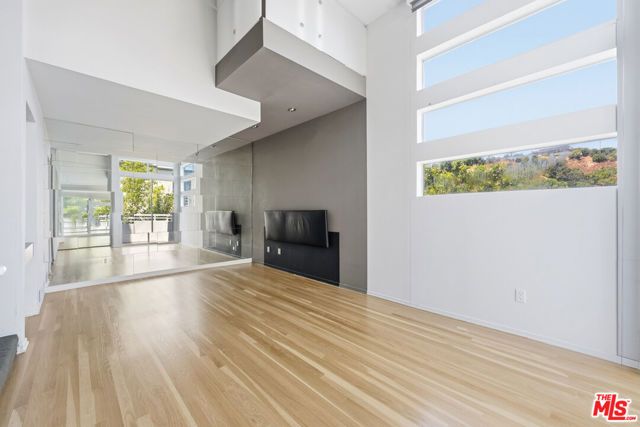 3811 Glenridge Drive, Sherman Oaks, CA 91423
