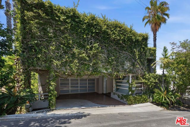 3811 Glenridge Drive, Sherman Oaks, CA 91423