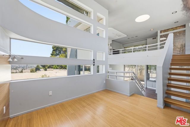 3811 Glenridge Drive, Sherman Oaks, CA 91423