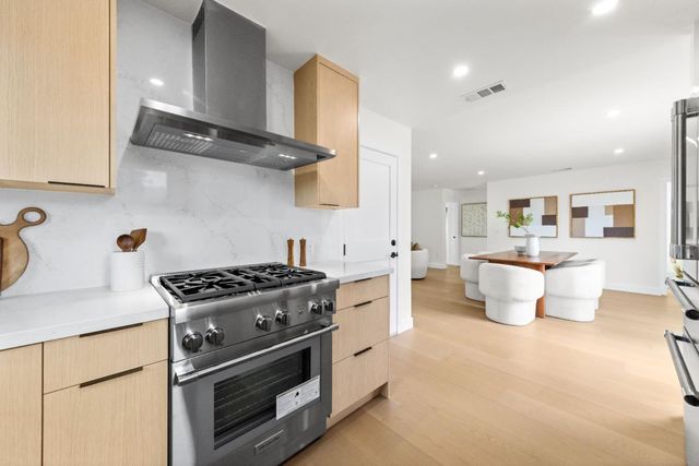 3920 Park Boulevard, Palo Alto, CA 94306