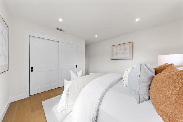 3920 Park Boulevard, Palo Alto, CA 94306