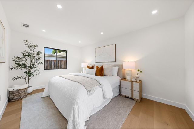 3920 Park Boulevard, Palo Alto, CA 94306