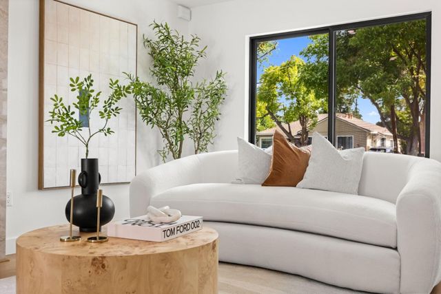 3920 Park Boulevard, Palo Alto, CA 94306