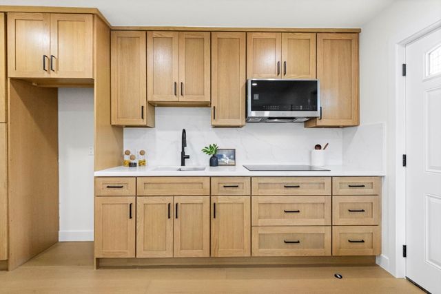 3920 Park Boulevard, Palo Alto, CA 94306