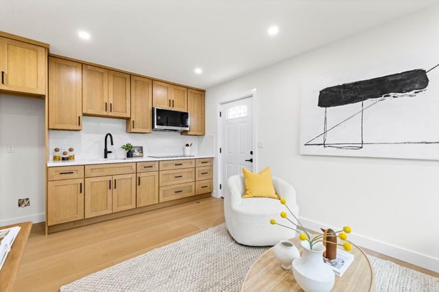 3920 Park Boulevard, Palo Alto, CA 94306