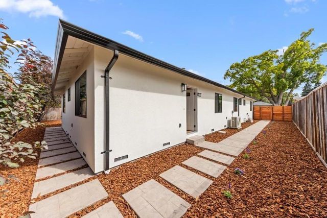 3920 Park Boulevard, Palo Alto, CA 94306