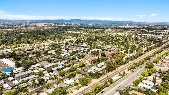 3920 Park Boulevard, Palo Alto, CA 94306