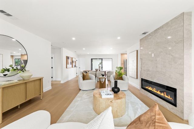 3920 Park Boulevard, Palo Alto, CA 94306