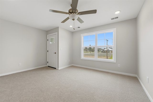 908 Indiana Avenue 11, South Haven, MI 49090