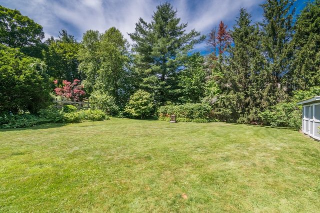 116 High St, Amherst, MA 01002