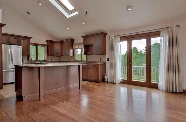 72 Long Hill 2, Bolton, MA 01740