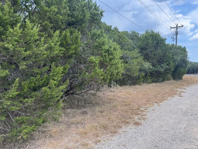 1567 CANYON BND, Canyon Lake, TX 78133
