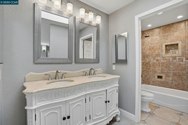 3025 Sunflower Dr, Antioch, CA 94531