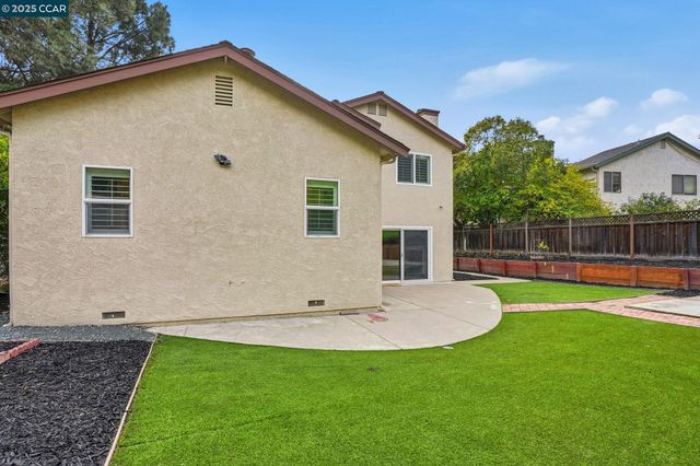 3025 Sunflower Dr, Antioch, CA 94531