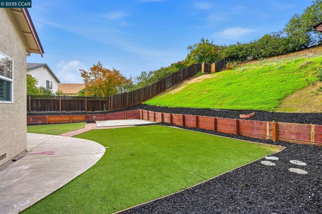 3025 Sunflower Dr, Antioch, CA 94531