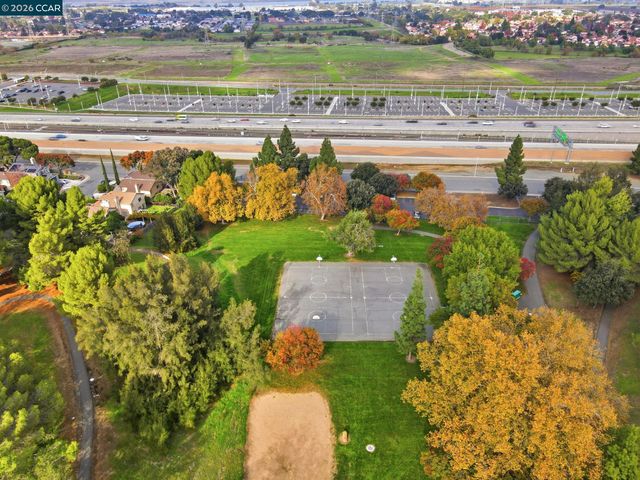 3025 Sunflower Dr, Antioch, CA 94531