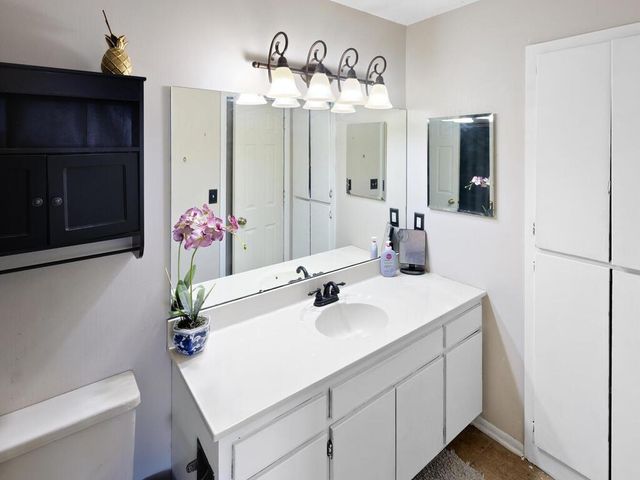 11553 Carriage Court, Eden Prairie, MN 55344