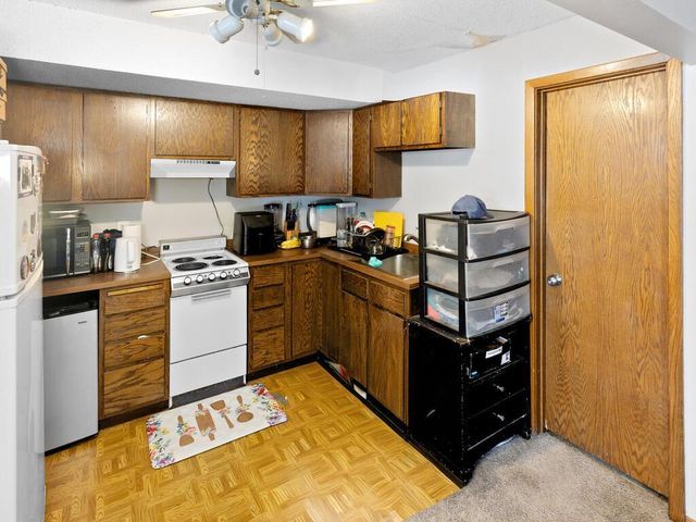 11553 Carriage Court, Eden Prairie, MN 55344