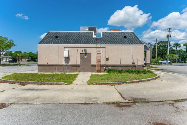 1281 Eglin Parkway, Shalimar, FL 32579