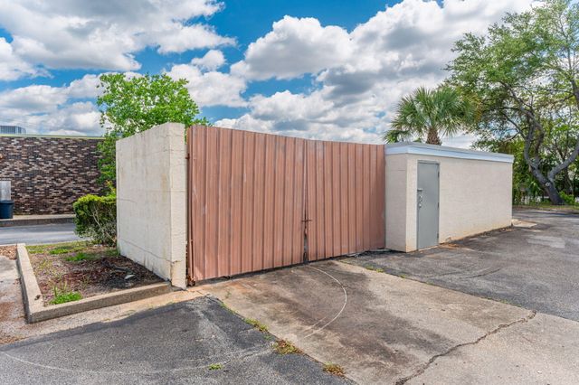 1281 Eglin Parkway, Shalimar, FL 32579