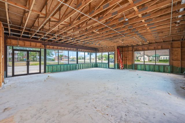 1281 Eglin Parkway, Shalimar, FL 32579