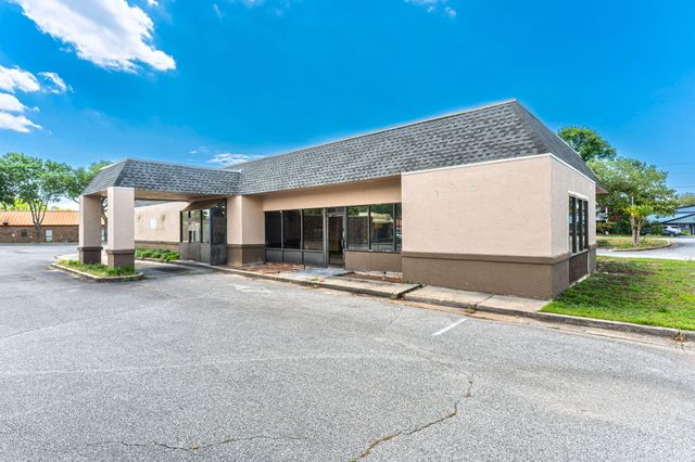 1281 Eglin Parkway, Shalimar, FL 32579