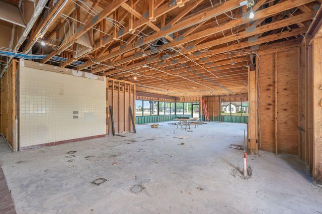 1281 Eglin Parkway, Shalimar, FL 32579