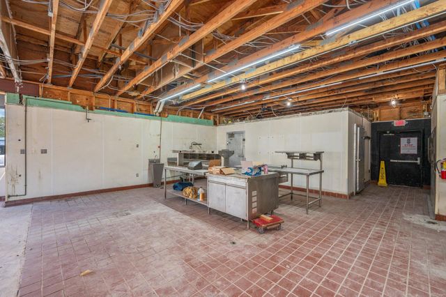 1281 Eglin Parkway, Shalimar, FL 32579