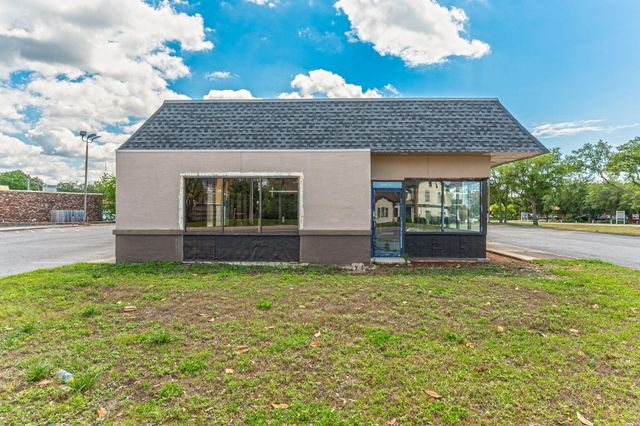 1281 Eglin Parkway, Shalimar, FL 32579