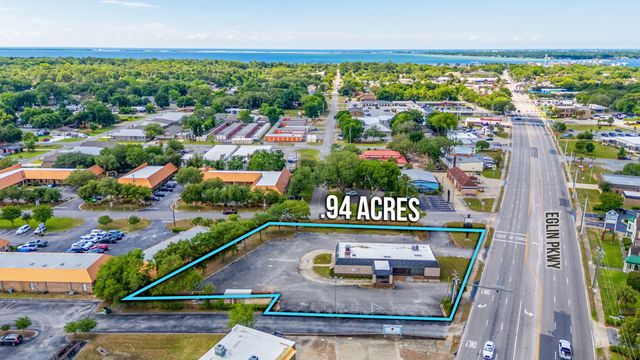 1281 Eglin Parkway, Shalimar, FL 32579