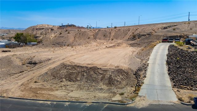 3868 Rising Sun Road, Bullhead City, AZ 86442