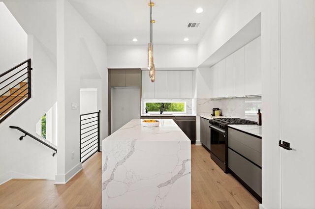 4211 Crawford Street, Houston, TX 77004