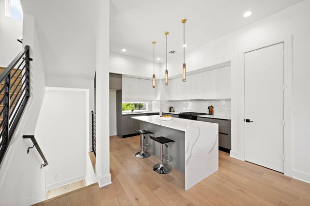 4211 Crawford Street, Houston, TX 77004