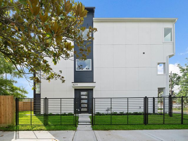 4211 Crawford Street, Houston, TX 77004