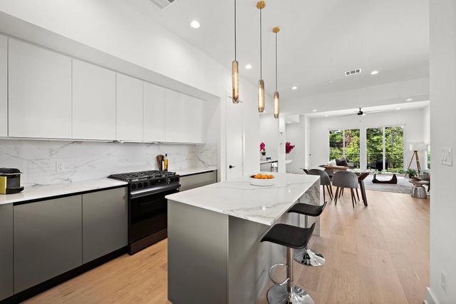 4211 Crawford Street, Houston, TX 77004