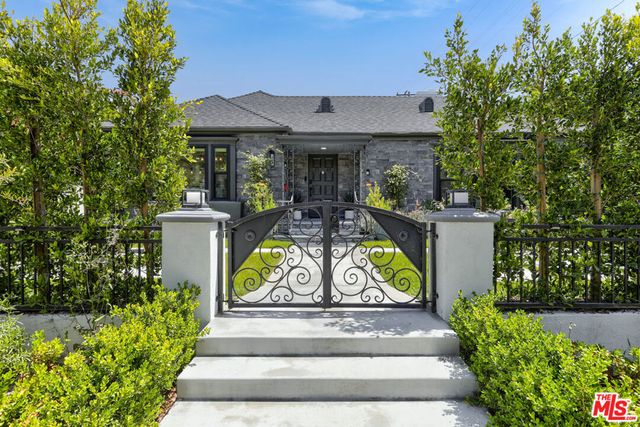 344 S Camden Drive, Beverly Hills, CA 90212