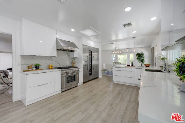 344 S Camden Drive, Beverly Hills, CA 90212