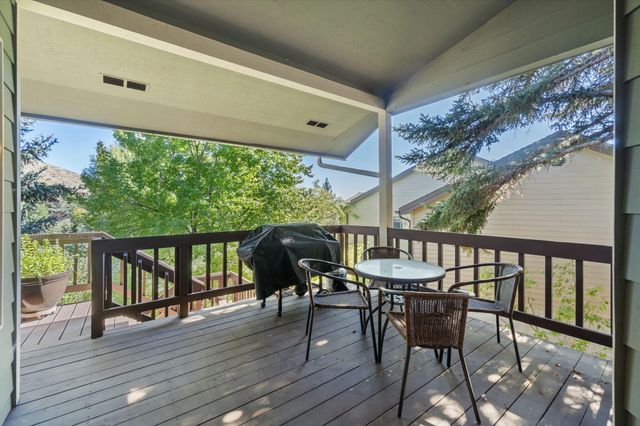 99 Ridgecrest Drive, Klamath Falls, OR 97601