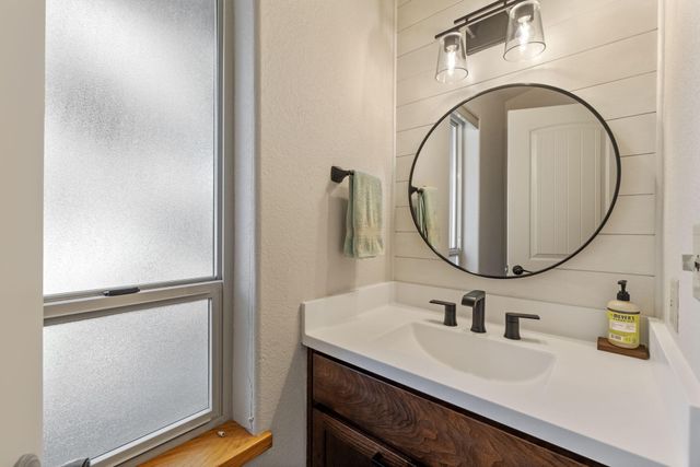 99 Ridgecrest Drive, Klamath Falls, OR 97601