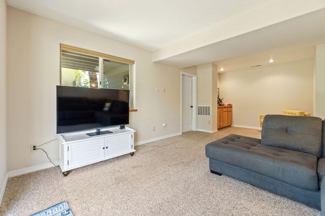 99 Ridgecrest Drive, Klamath Falls, OR 97601