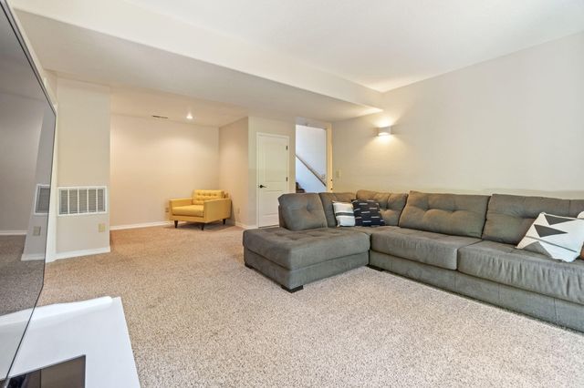 99 Ridgecrest Drive, Klamath Falls, OR 97601